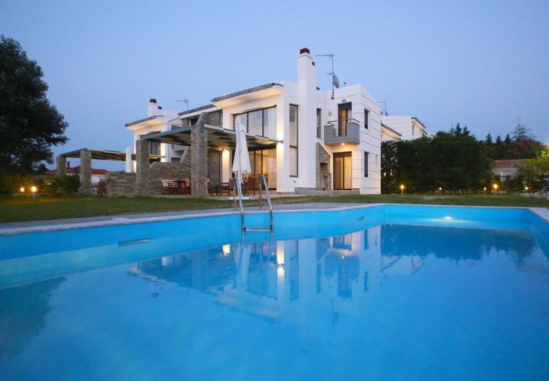 חניוטי Sanny Sani Luxury Villas מראה חיצוני תמונה